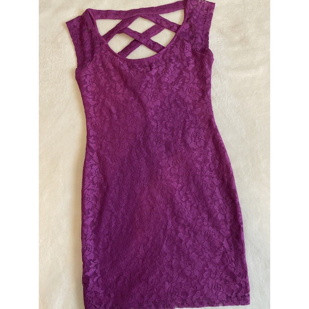 Nollie Purple Lace Overlay Cap Sleeves Strap Back Dress SZ M